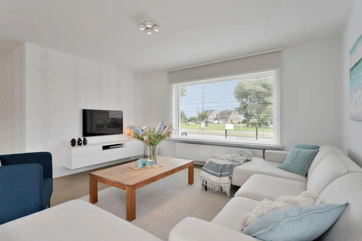 Huswell - Spacious Bungalow With Garden Near The Beach & Sea Middelkerke 0*,  Belgium