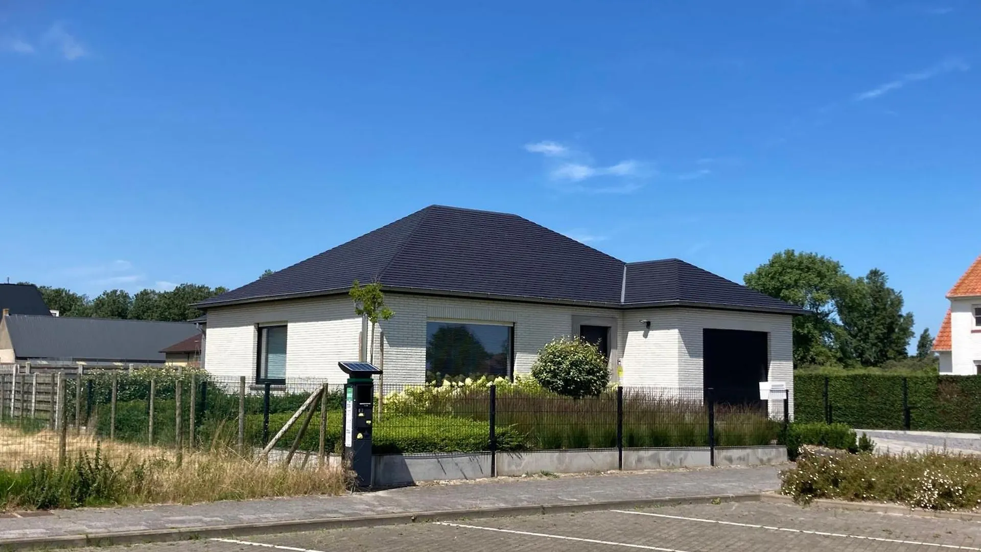 Huswell - Spacious Bungalow With Garden Near The Beach & Sea Middelkerke Belgium